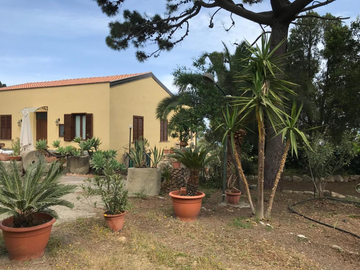 A Casa Di Peppino Villa Greco Tindari Exterior foto